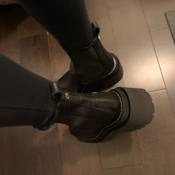 BNIB Sandro Chelsea Ankle Boots - Picture 14 of 14